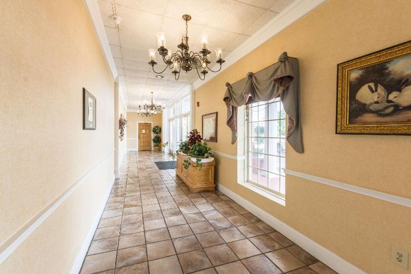 酒店 Orangeburg Inn & Suites