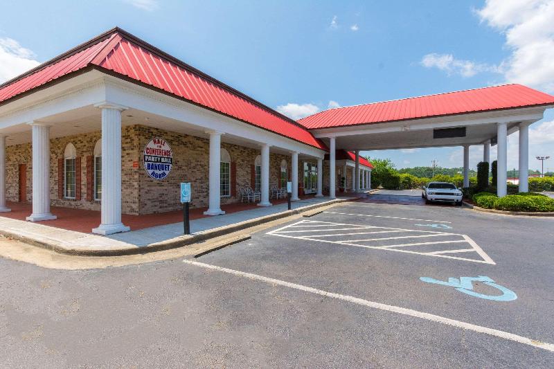 酒店 Orangeburg Inn & Suites