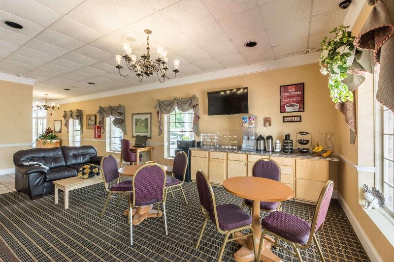 酒店 Orangeburg Inn & Suites