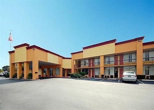 Hotel Econo Lodge Choice S I 95 Savannah Gateway 24 Hour Fitness Center On Site Guest Laundry On Site Perk