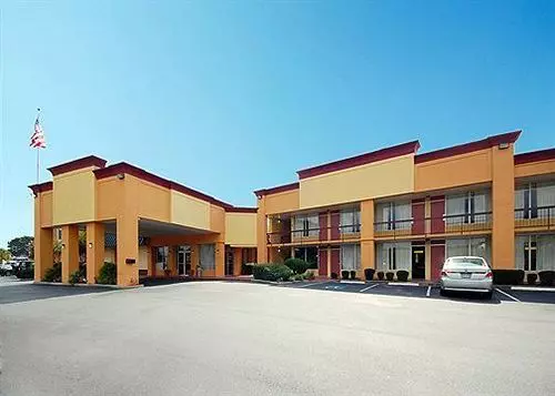 Hotel Econo Lodge Choice S I 95 Savannah Gateway 24 Hour Fitness Center On Site Guest Laundry On Site Perk