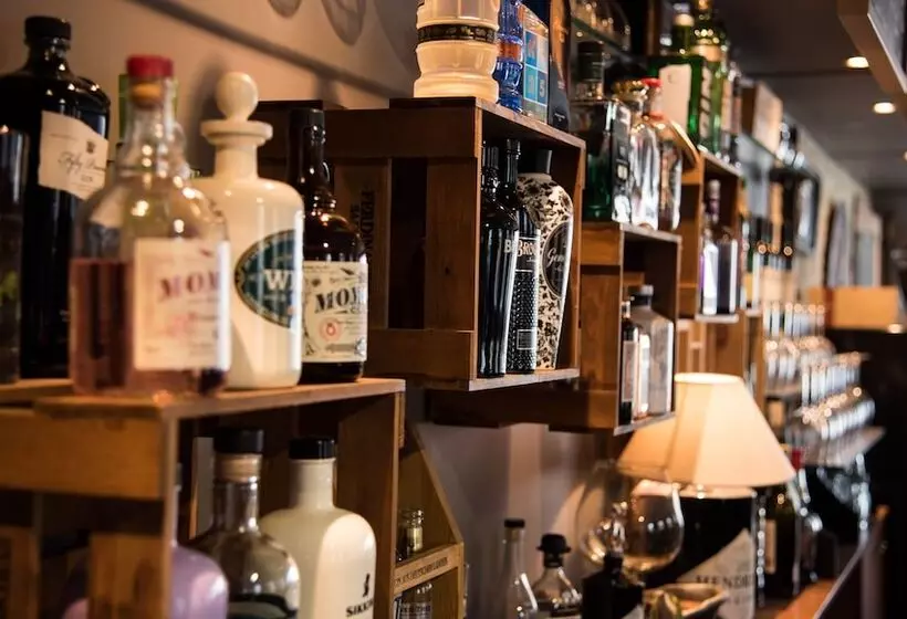 هتل Hôtel De L'ange