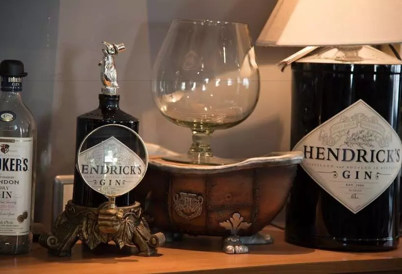 هتل Hôtel De L'ange