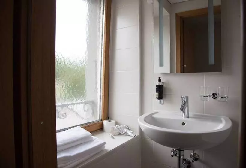 هتل Hôtel De L'ange