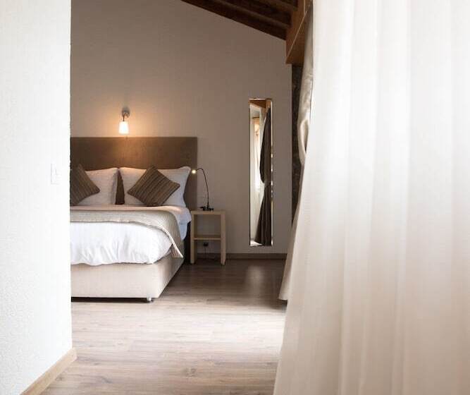 هتل Hôtel De L'ange