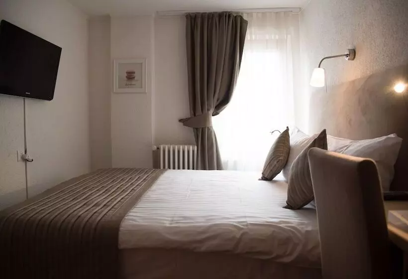 هتل Hôtel De L'ange
