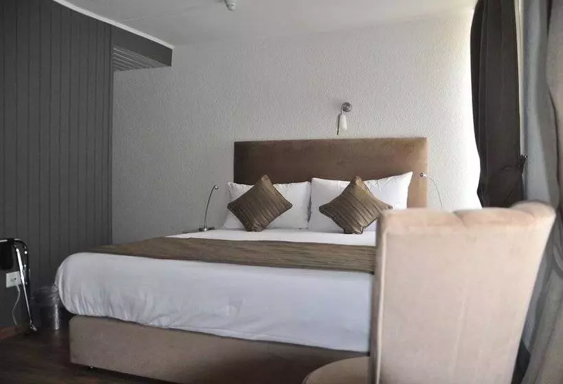 هتل Hôtel De L'ange