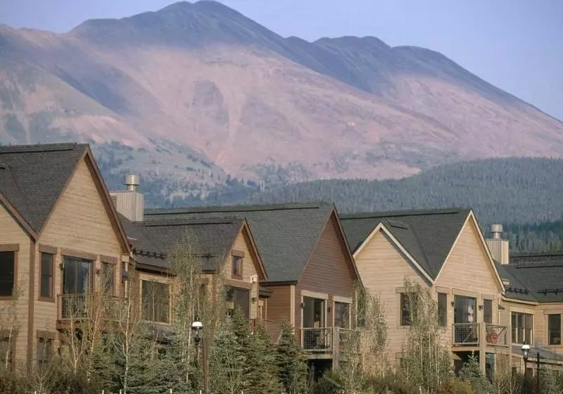 Hotel Main Street Junction