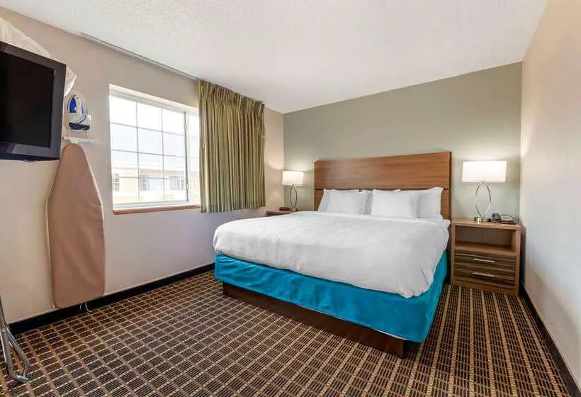 ホテル Mainstay Suites Dubuque At Hwy 20