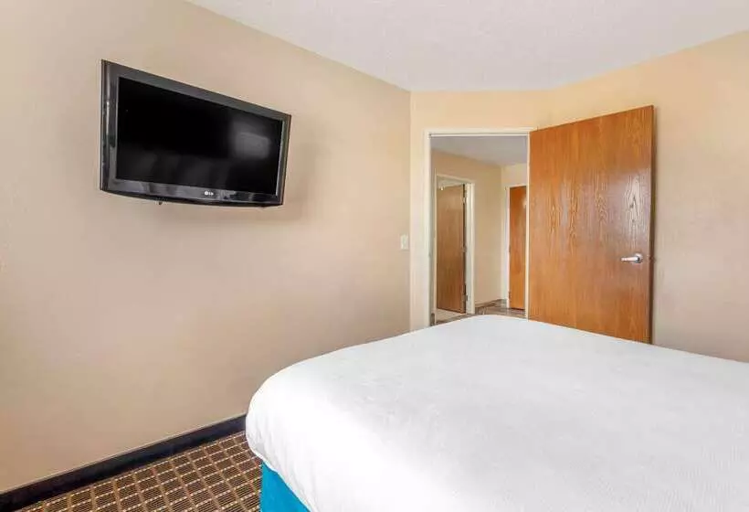ホテル Mainstay Suites Dubuque At Hwy 20