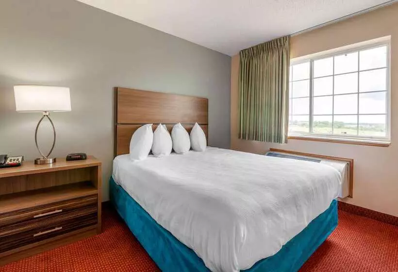 ホテル Mainstay Suites Dubuque At Hwy 20