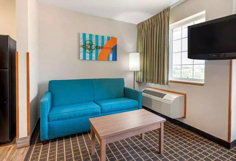 ホテル Mainstay Suites Dubuque At Hwy 20