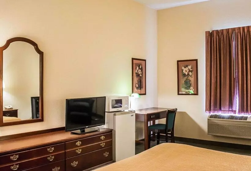 فندق Quality Inn & Suites Bellville   Mansfield