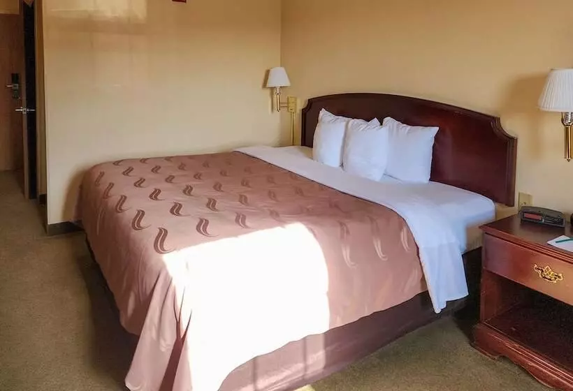 فندق Quality Inn & Suites Bellville   Mansfield
