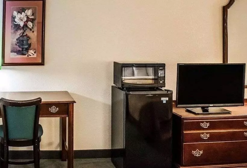 فندق Quality Inn & Suites Bellville   Mansfield