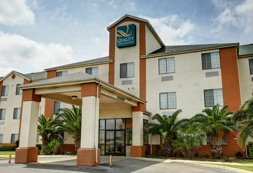 Отель Quality Inn & Suites New Braunfels