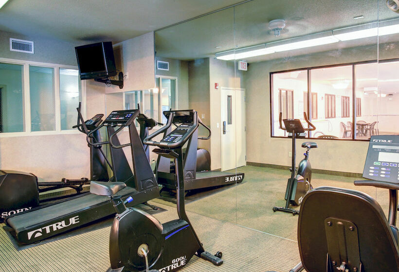 Отель Quality Inn & Suites New Braunfels