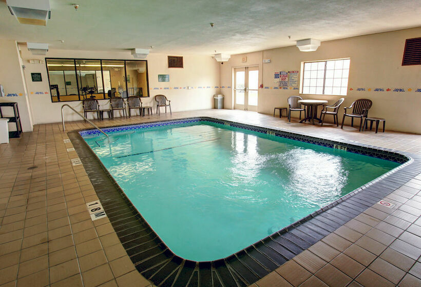 Отель Quality Inn & Suites New Braunfels