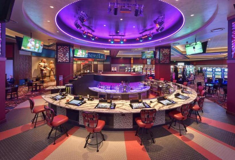 בית מלון כפרי Quinault Beach Resort & Casino