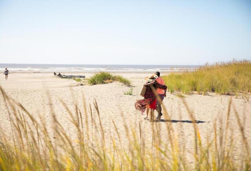 בית מלון כפרי Quinault Beach Resort & Casino