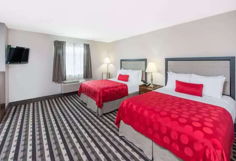 Отель Ramada By Wyndham Springfield North