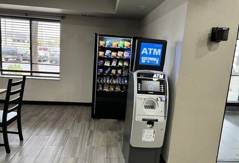 酒店 Red Roof Inn & Suites Indianapolis Airport