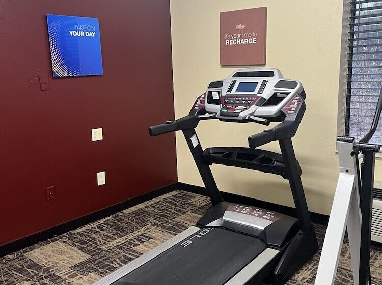 酒店 Red Roof Inn & Suites Indianapolis Airport