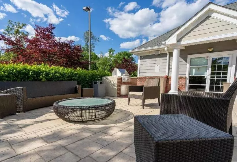 Hotelli Residence Inn By Marriott Princeton At Carnegie Center
