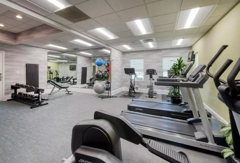 Отель Residence Inn By Marriott Wilmington Landfall