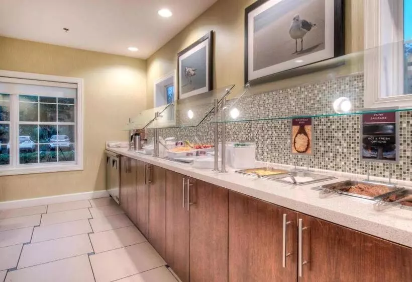 Отель Residence Inn By Marriott Wilmington Landfall