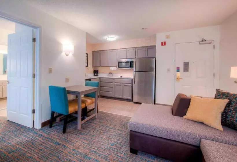 Отель Residence Inn By Marriott Wilmington Landfall