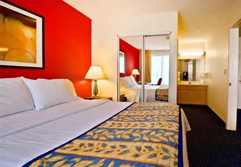 Отель Residence Inn By Marriott Wilmington Landfall