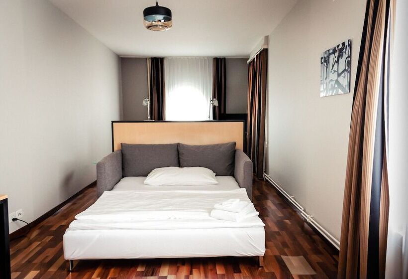 Royal Hotel Urban Living