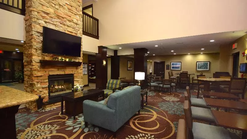 Отель Staybridge Suites   Cincinnati North, An Ihg