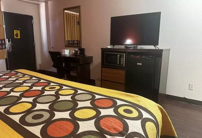 Otel Super 8 By Wyndham Giddings