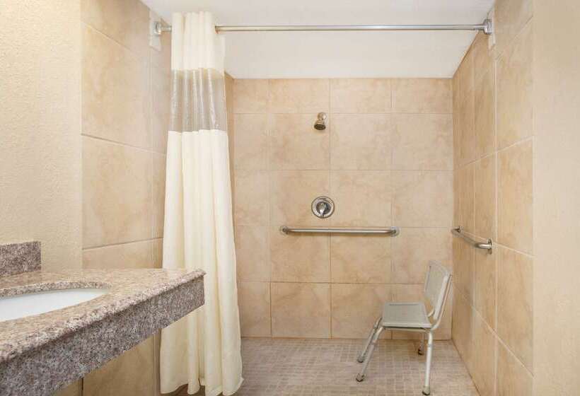 בית מלון כפרי Super 8 By Wyndham San Antonio At I10