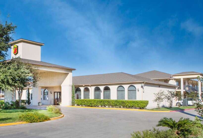 בית מלון כפרי Super 8 By Wyndham San Antonio At I10