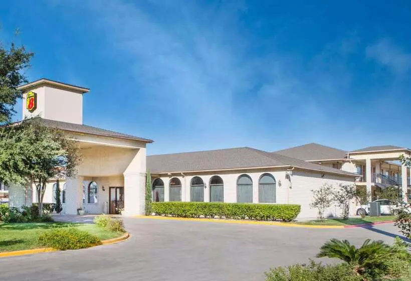 ホテル Super 8 By Wyndham San Antonio At I10