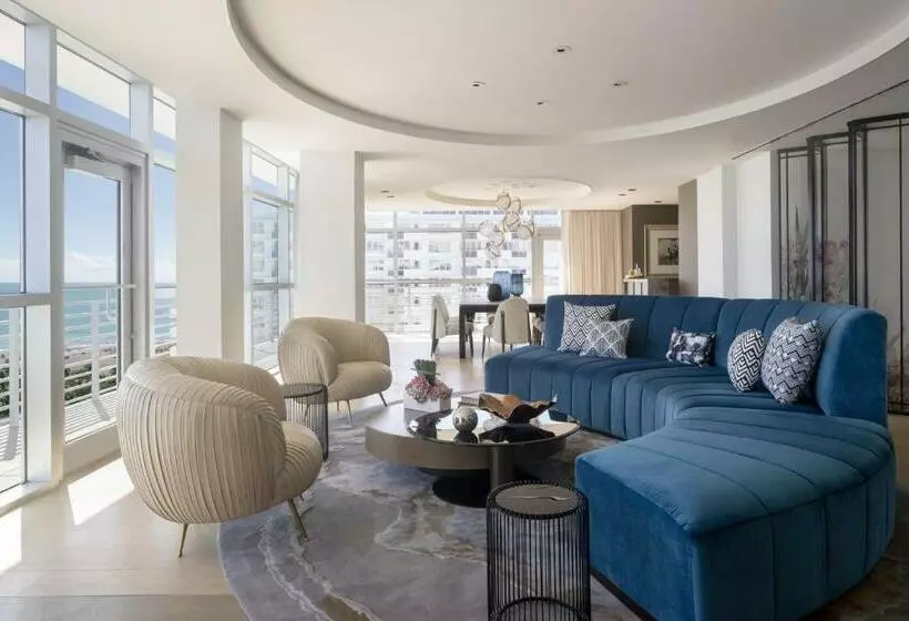 Отель The Ritzcarlton, South Beach