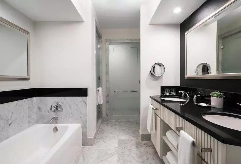 Отель The Ritzcarlton, South Beach