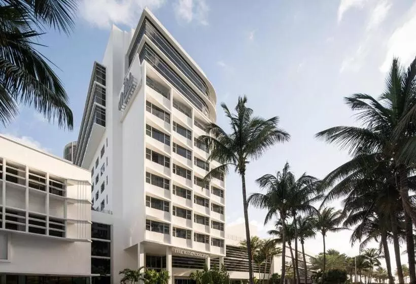 Отель The Ritzcarlton, South Beach