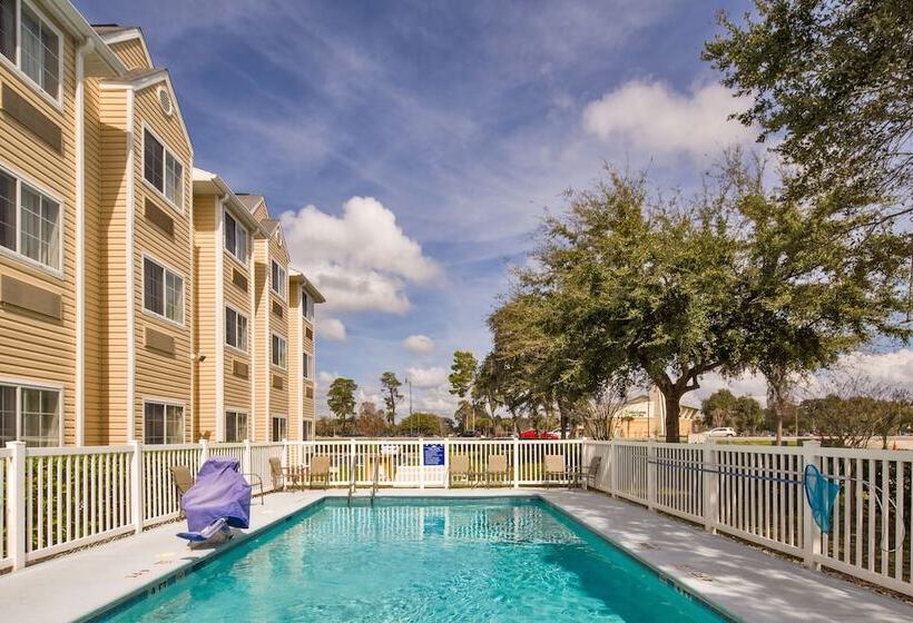 Microtel Inn & Suites By Wyndham Leesburg/mt Dora