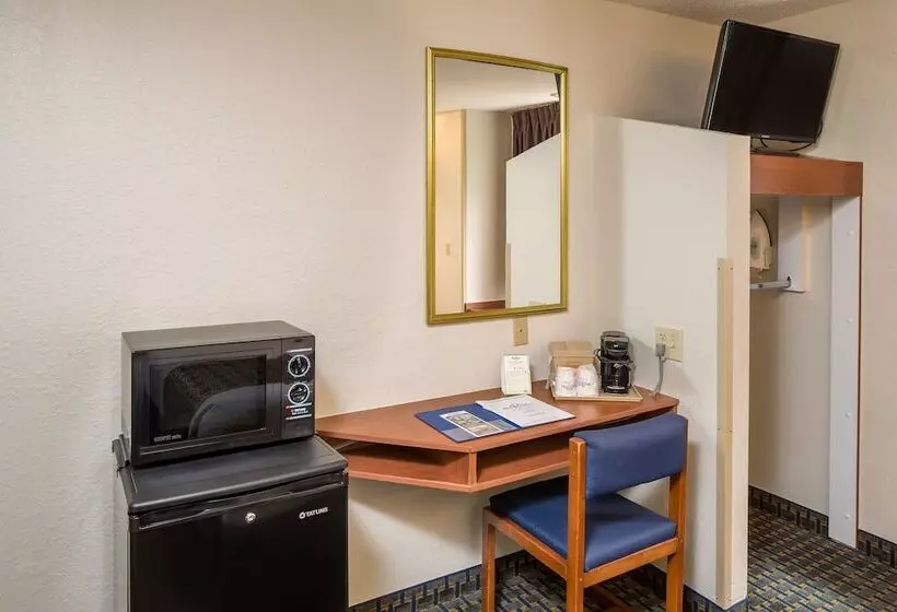 Microtel Inn & Suites By Wyndham Leesburg/mt Dora