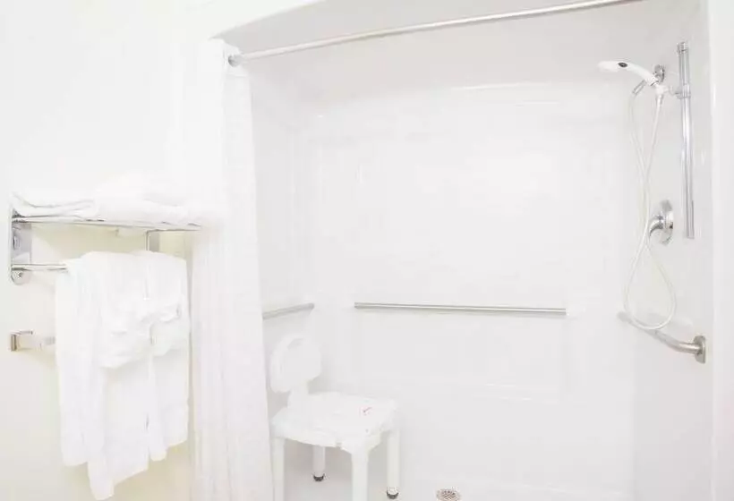 Microtel Inn & Suites By Wyndham Plattsburgh