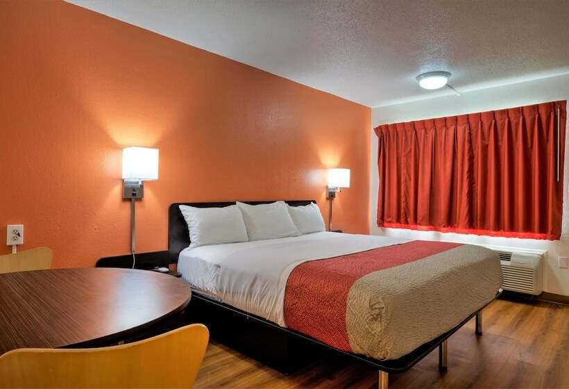 汽车旅馆 Super 7 Inn