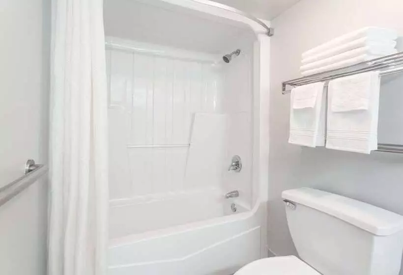 Motel Super 8 By Wyndham Adel Ga I 75