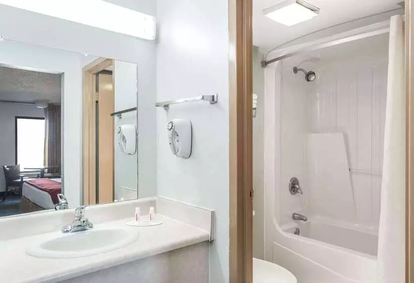 Motel Super 8 By Wyndham Adel Ga I 75