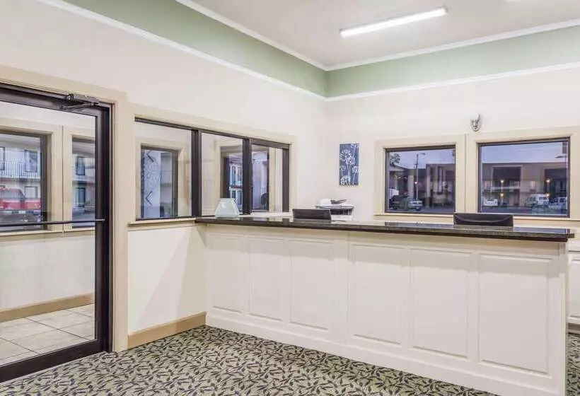 Motel Super 8 By Wyndham Adel Ga I 75