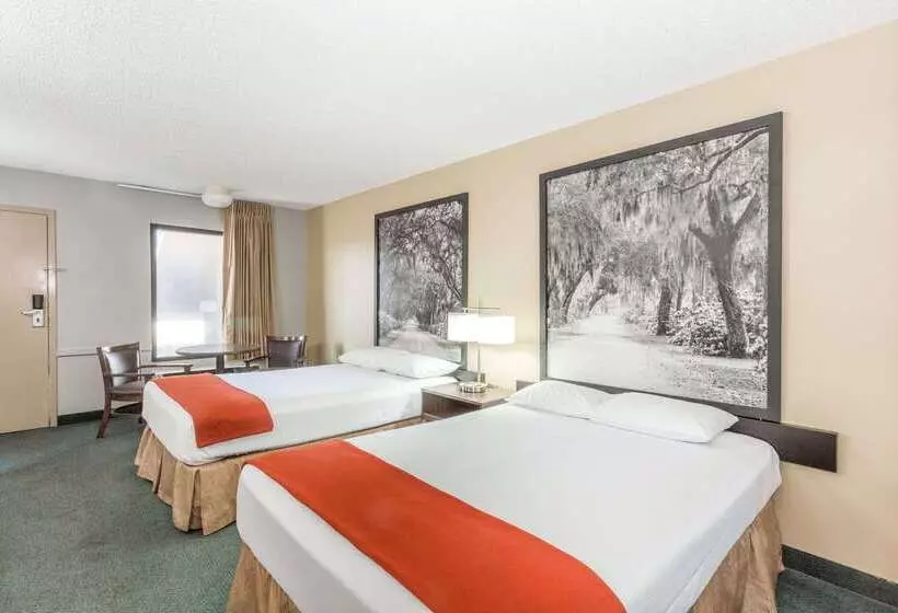 Motel Super 8 By Wyndham Adel Ga I 75