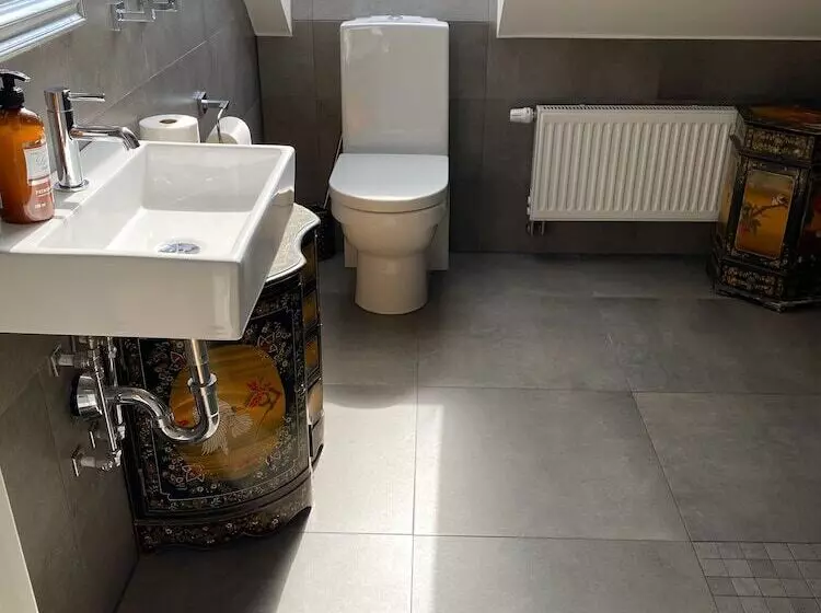 Bed and Breakfast Brohuspark